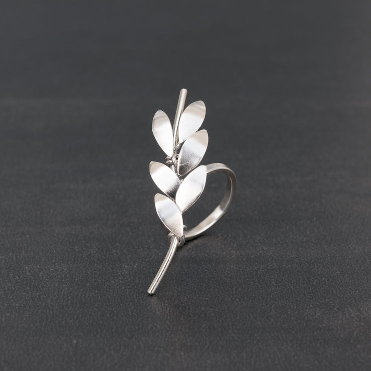 'Olive leaves' ring