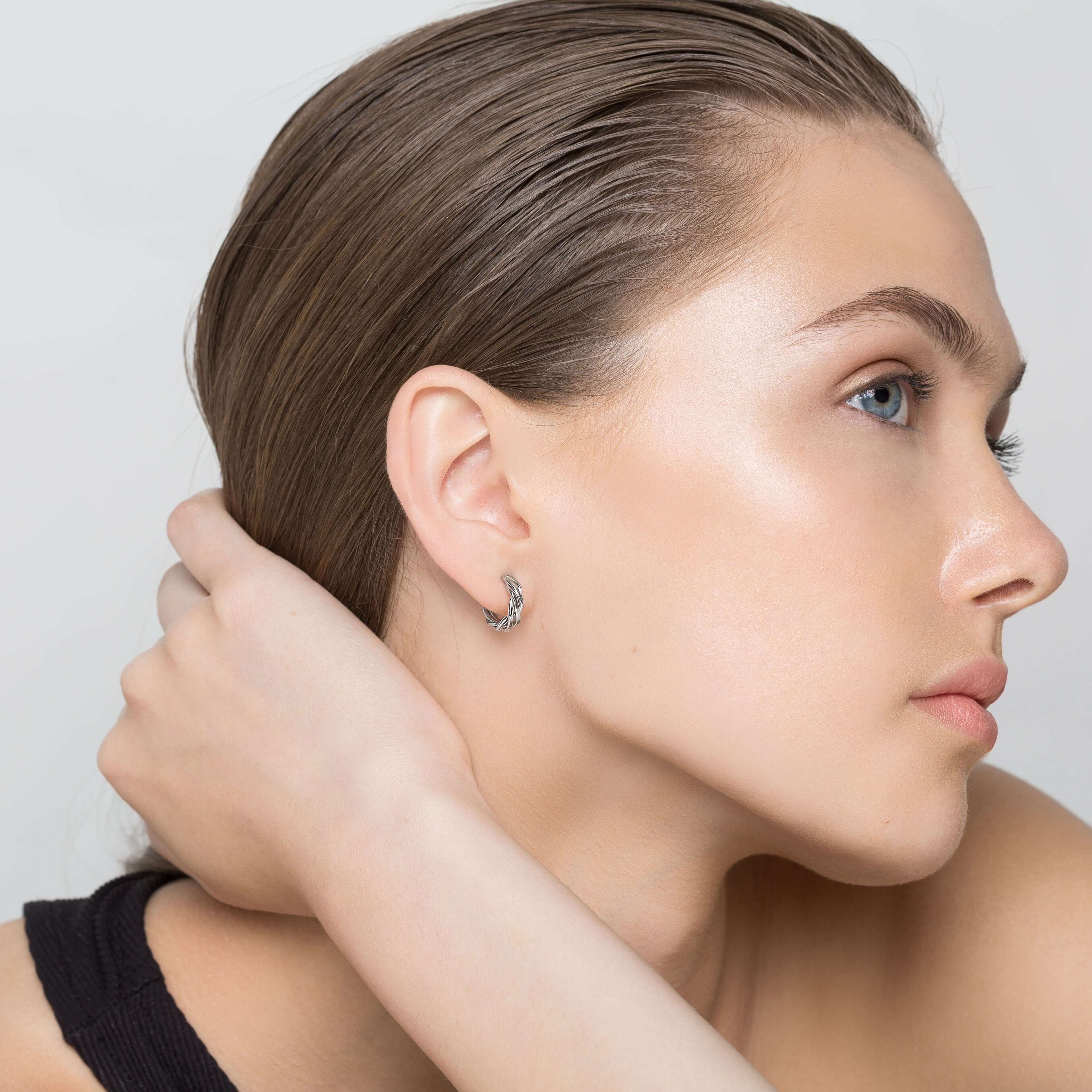 Σκουλαρίκια κρίκοι huggie από στριφτό σύρμα - Emmanuela - handcrafted for you®