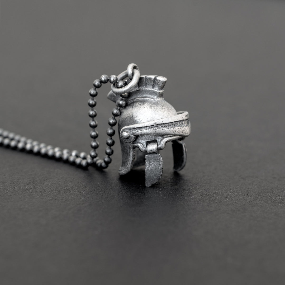 'Legionnaire helmet' necklace for men