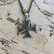 Κρεμαστό μενταγιόν "σιδηρούν σταυρός" από ασήμι 925 - κοσμήματα emmanuela